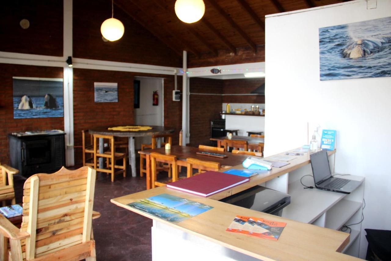 Hostel Bahia Ballenas Puerto Pirámides Exteriör bild